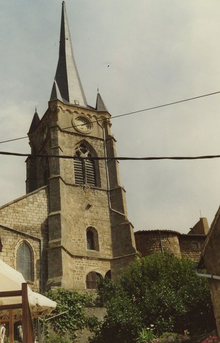 Eglise Saint-Paul : Façade occidentale, vue partielle