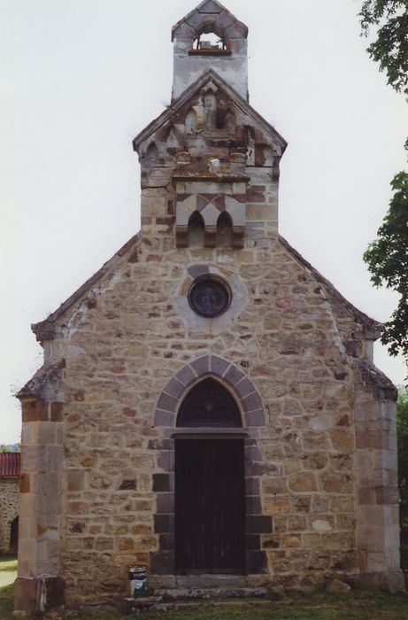 Château de Chabreuges : Chapelle, façade occidentale, vue générale