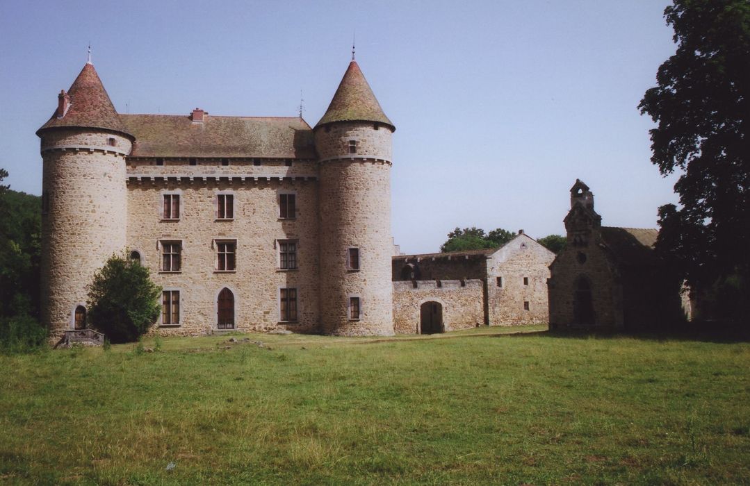 Château de Chabreuges : Ensemble sud, vue générale