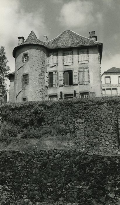 Maison dite Château de la Bastide : Façade ouest, vue générale