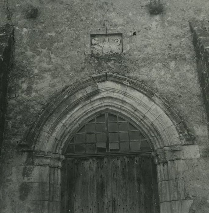 Eglise Saint-André : Portail occidental, vue partielle