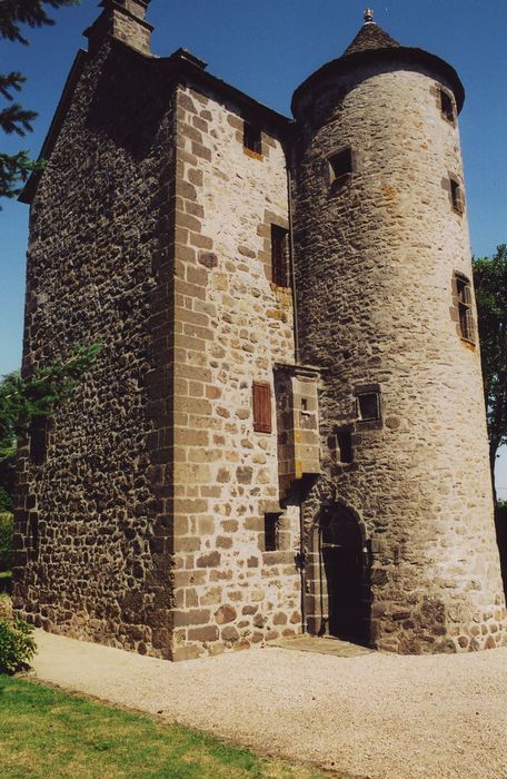 Commanderie de l'Hôpital-Chaufranche : Façade sud-est, vue générale