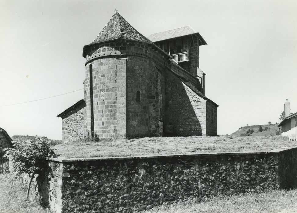 Eglise Saint-Etienne : Chevet, vue générale