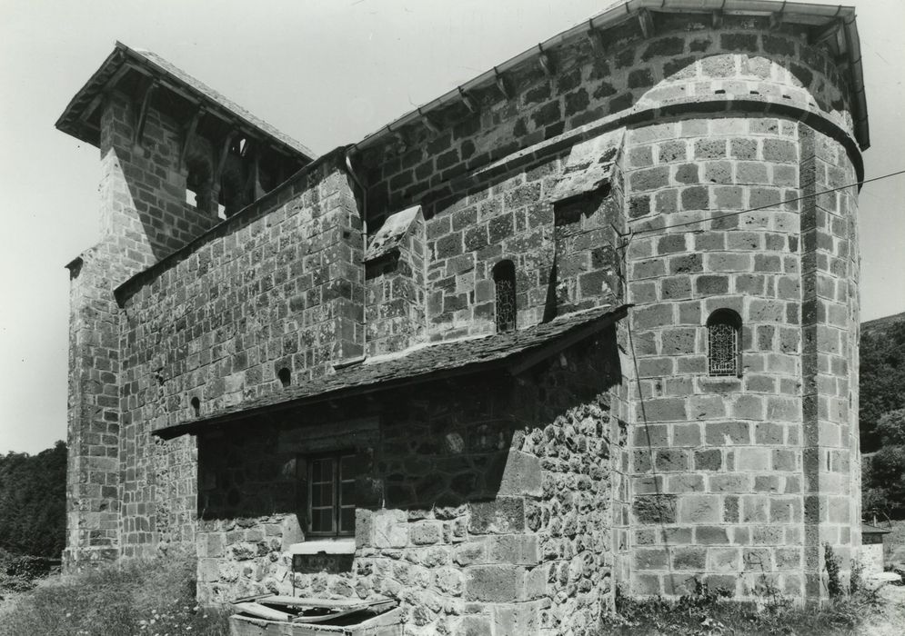 Eglise Saint-Etienne : Ensemble sud-est, vue générale