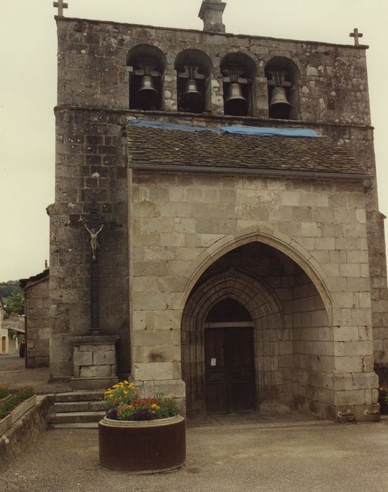 Eglise Saint-Etienne : Façade occidentale, vue générale