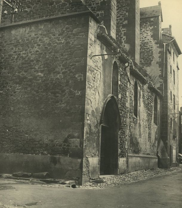 Ancienne église Saint-Vincent : Porche d’accès sud, vue générale