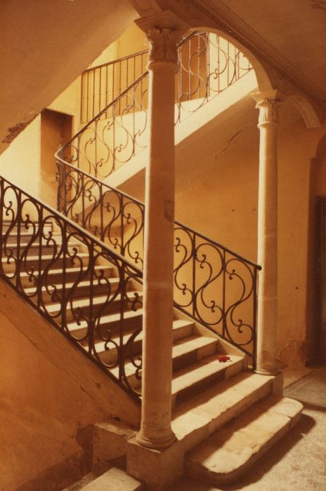 Château : Escalier d’honneur, vue partielle