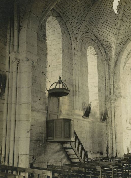 Eglise Saint-Martin : nef, vue partielle