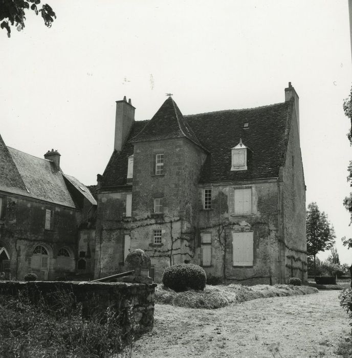 Château du Coudray : Façade nord-est, vue générale