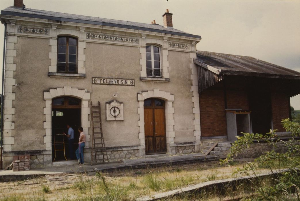 Ligne à voie ferrée métrique le Blanc-Argent (ou B.A.) sur le tronçon Luçay-le-Malé-Argy : Gare et halle à marchandise côté voies, vue générale