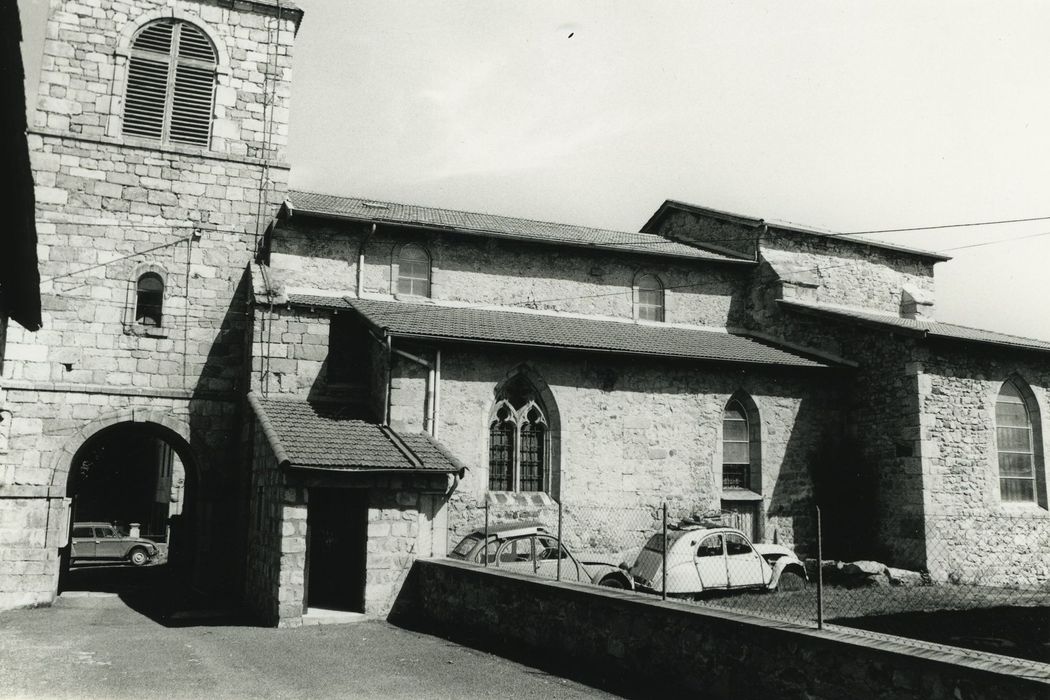 Eglise Saint-Georges : Façade latérale sud, vue générale