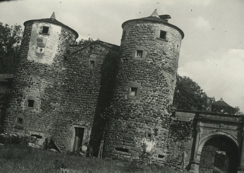 Château du Villard : Petit château, Façade nord-ouest, vue générale