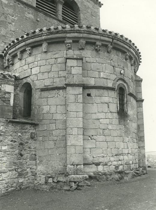 Eglise Saint-Hilaire : Chevet, vue générale