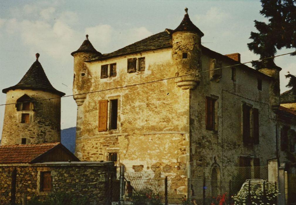 Château de Champ : Façade sud-ouest, vue générale