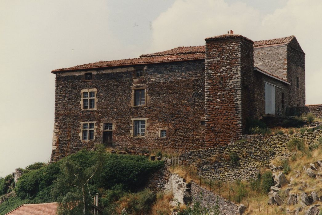 Château de Séjallières : Façade sud, vue générale