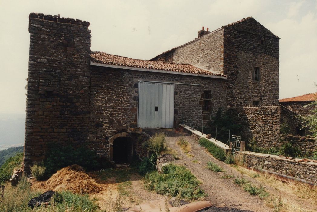 Château de Séjallières : Façade est, vue générale