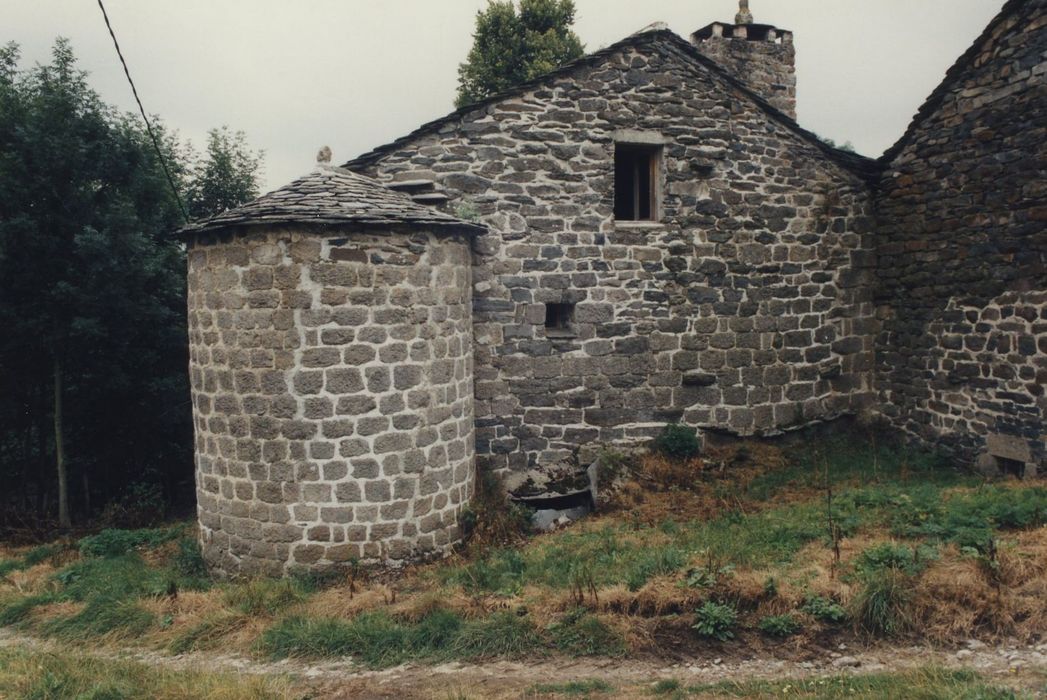 Château des Changheas : Pignon ouest, vue générale