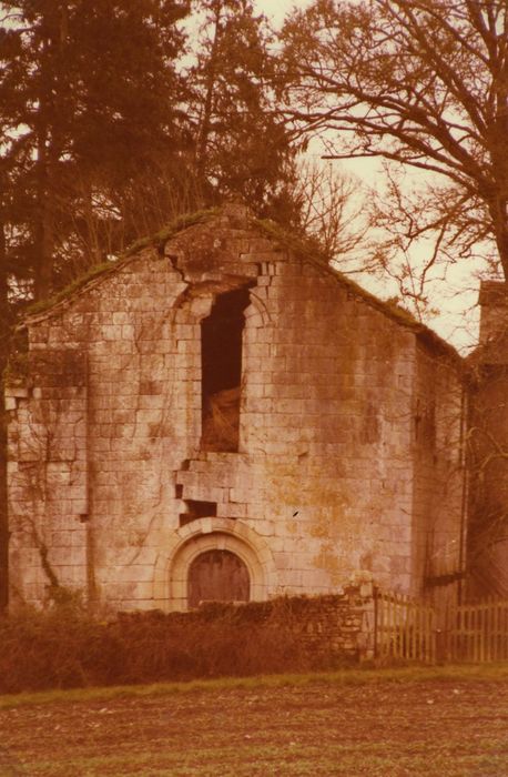 Ancien prieuré de Puychevrier : Chapelle, façade occidentale, vue générale