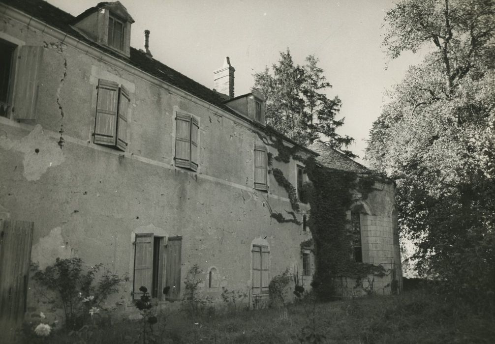 Ancien prieuré de Puychevrier : Salle capitulaire, façade est, vue générale