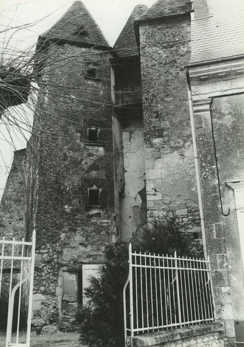 Ancien château : Façade ouest, vue partielle