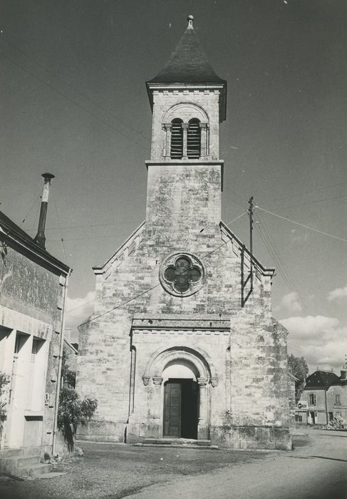 Eglise Saint-Martin de Vicq : Façade occidentale, vue générale