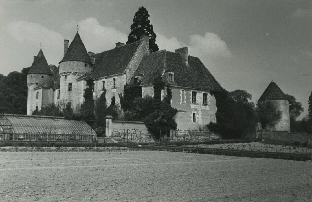 Château du Mée : Ensemble sud-ouest, vue générale