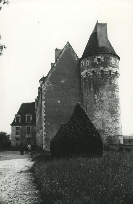 Château du Mée : Pignon nord du corps de logis, vue générale