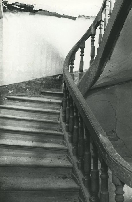 Château du Mée : Aile sud, détail d’un escalier