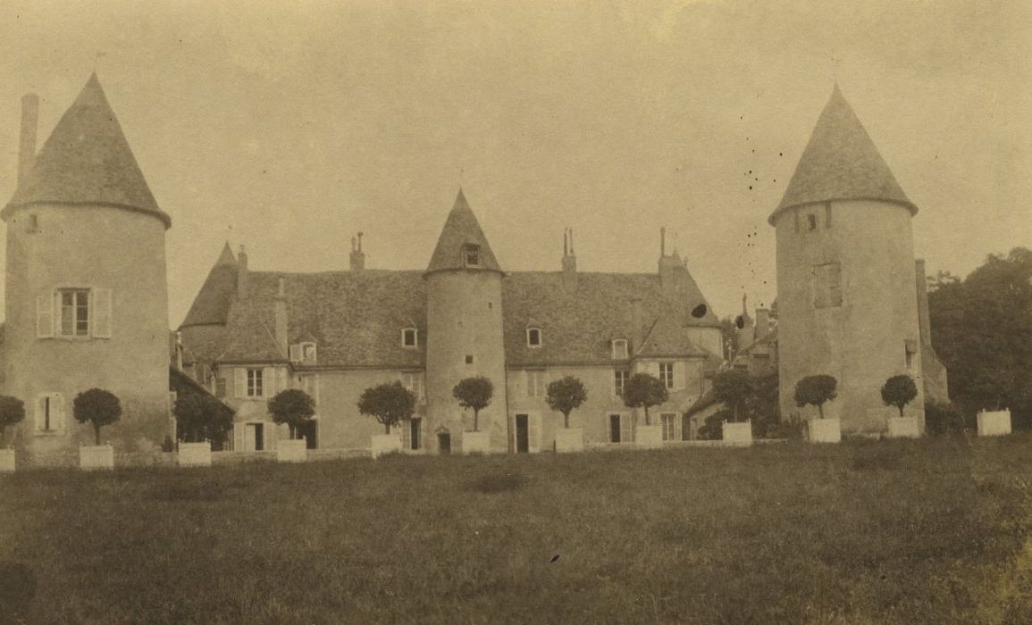 Château de Beauregard : Ensemble sud-est, vue générale