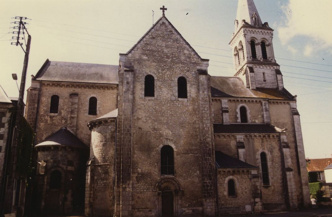 Eglise Saint-Sébastien : Façade latérale nord, vue générale