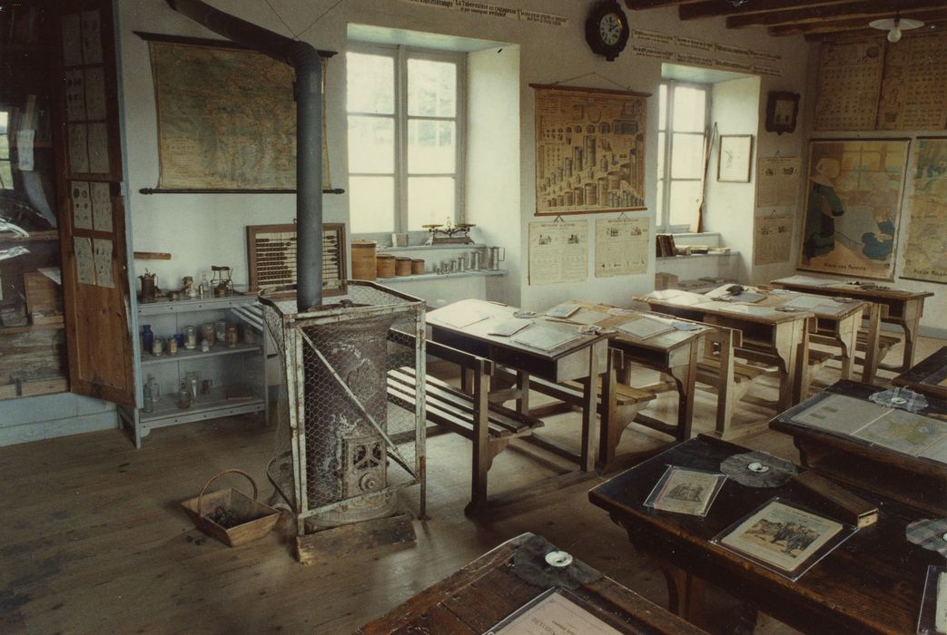 Ecole de Signalauze : Salle de classe, vue partielle