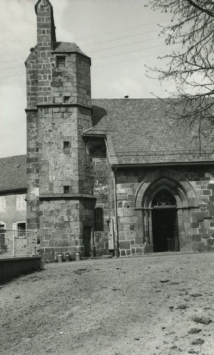 Eglise Sainte-Anastasie : Façade latérale sud, vue partielle