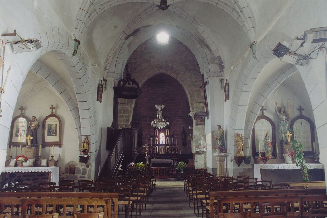 Eglise Saint-Bonnet : Nef, vue générale