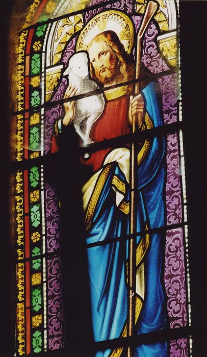 Eglise Saint-Bonnet : Choeur, verrière du Bon Pasteur