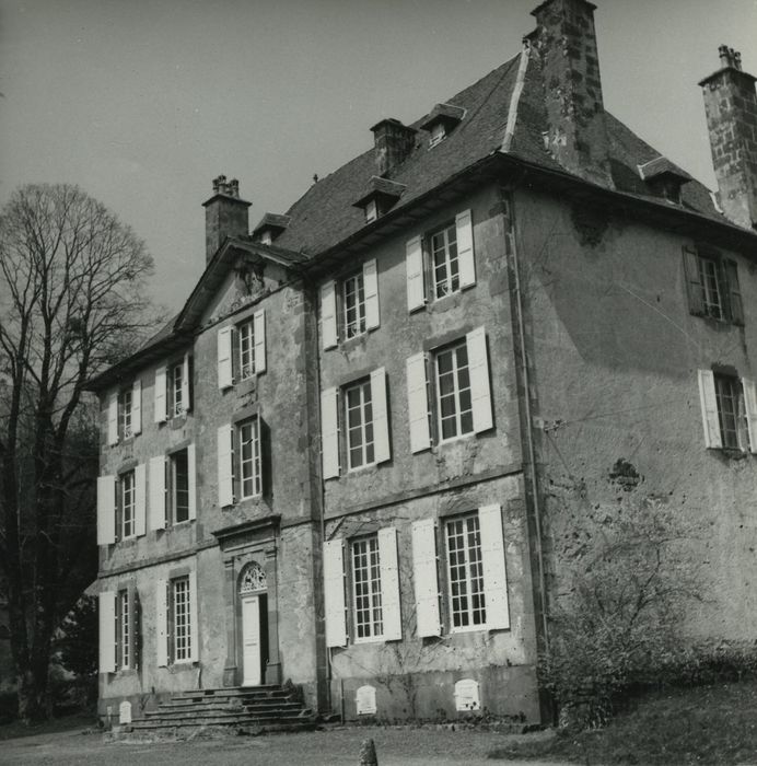 Château de Faussanges : Façade sud-ouest, vue générale