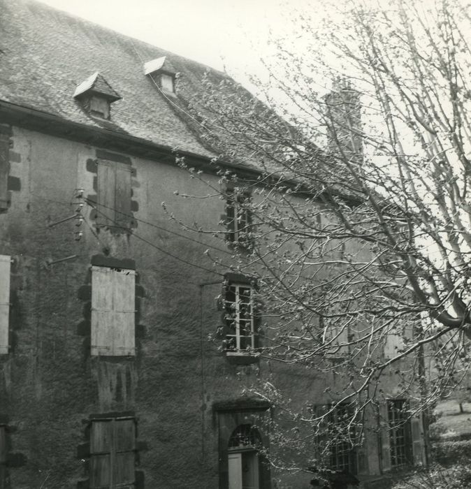 Château de Faussanges : Façade nord-est, vue partielle