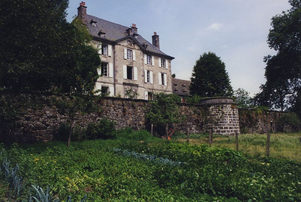 Château de Faussanges : Façade sud-ouest, vue partielle