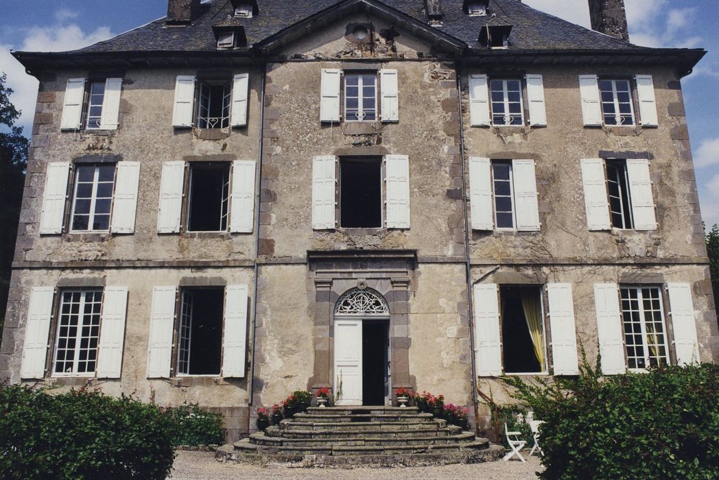 Château de Faussanges : Façade sud-ouest, vue partielle