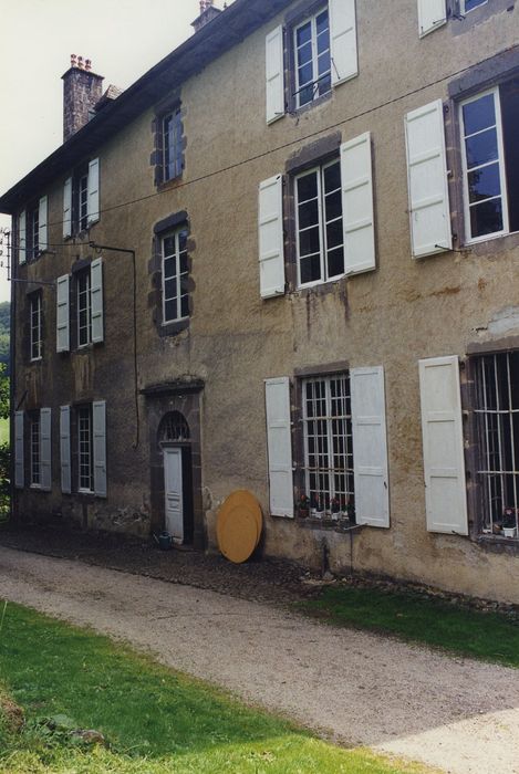 Château de Faussanges : Façade nord-est, vue partielle