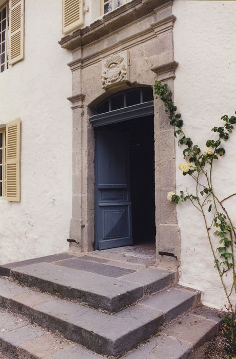 Château du Cambon : Façade ouest, porte d’accès, vue générale