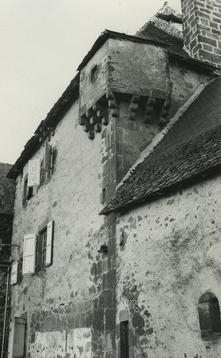 Château de Ragheaud : Façades nord et ouest, vue partielle