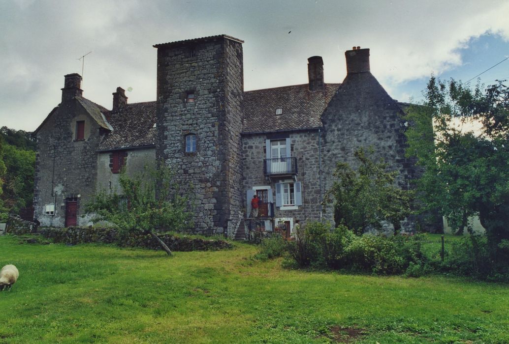 Couvent du chapitre de Saint-Chamant : Ensemble ouest, vue générale