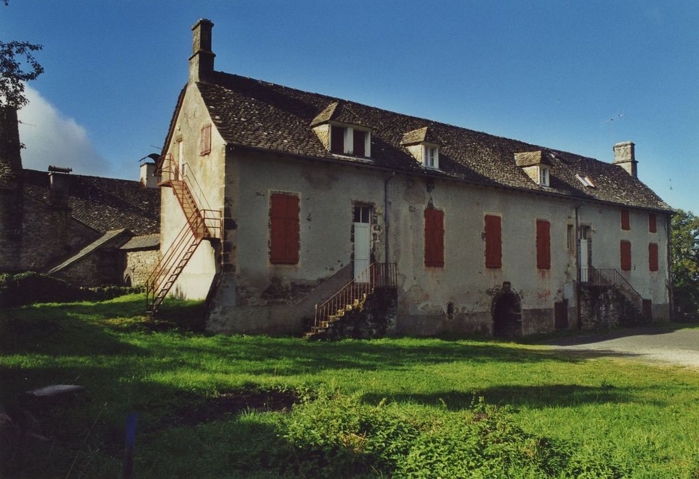 Couvent du chapitre de Saint-Chamant : Façade nord, vue générale