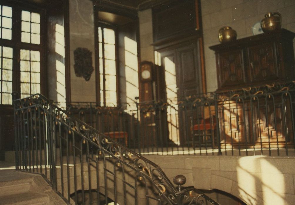 Château de Saint-Chamant : Escalier d’honneur, vue partielle