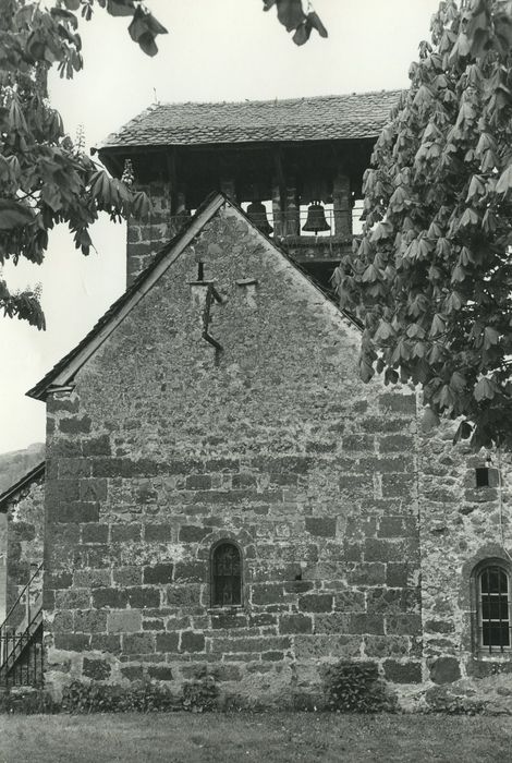 Eglise Saint-Cyr et Sainte-Julitte : Chevet, vue générale