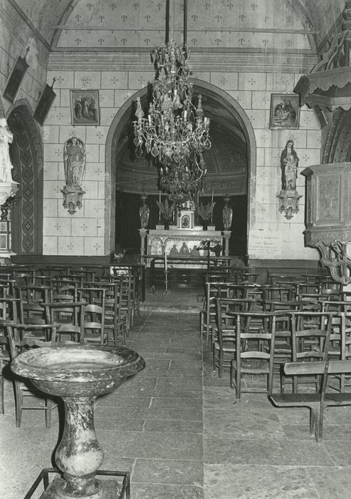 Eglise Saint-Cyr et Sainte-Julitte : Nef, vue générale