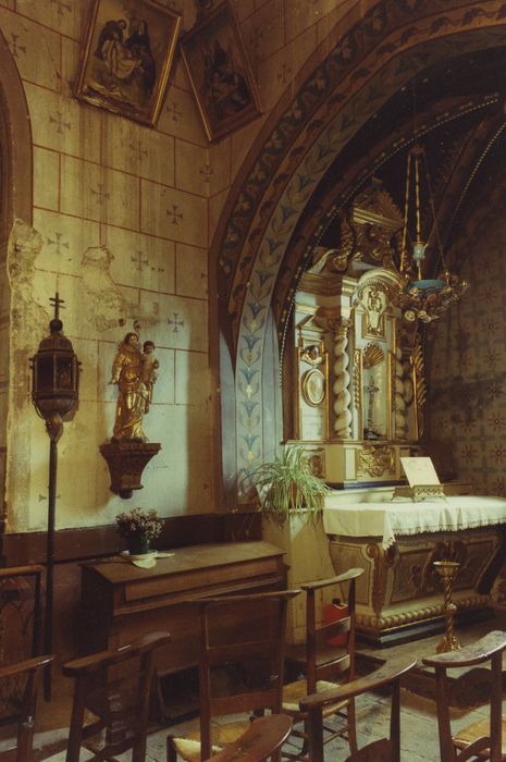 Eglise Saint-Cyr et Sainte-Julitte : Chapelle latérale sud, vue partielle