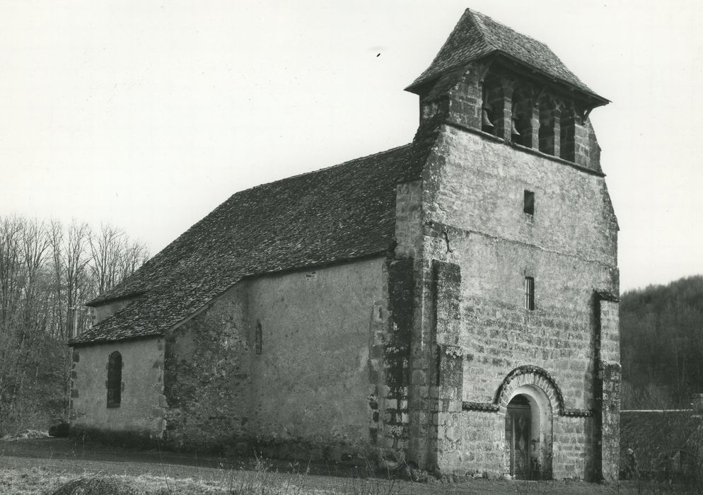 Eglise Saint-Cyr : Ensemble nord-ouest, vue générale