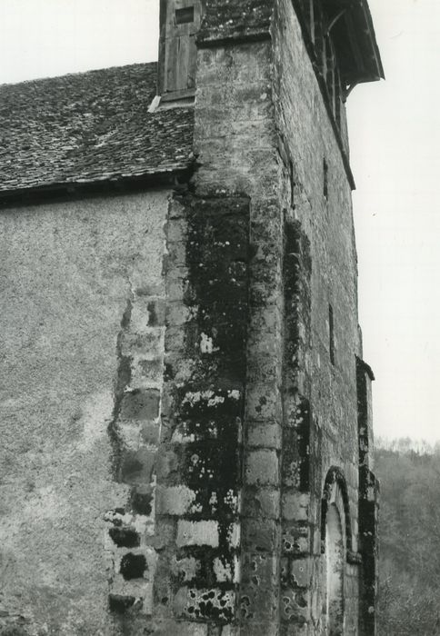 Eglise Saint-Cyr : Façade occidentale, vue partielle