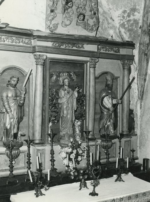 retable de la chapelle sud, statues : Saint Roch, saont Blaise, Christ du Sacré-Coeur